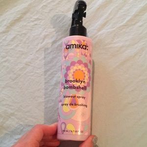 Amika Brooklyn Bombshell blowout spray